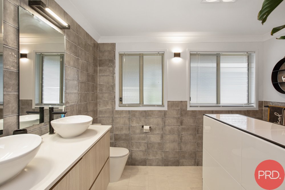 15 Honeyoak Drive ABERGLASSLYN 15