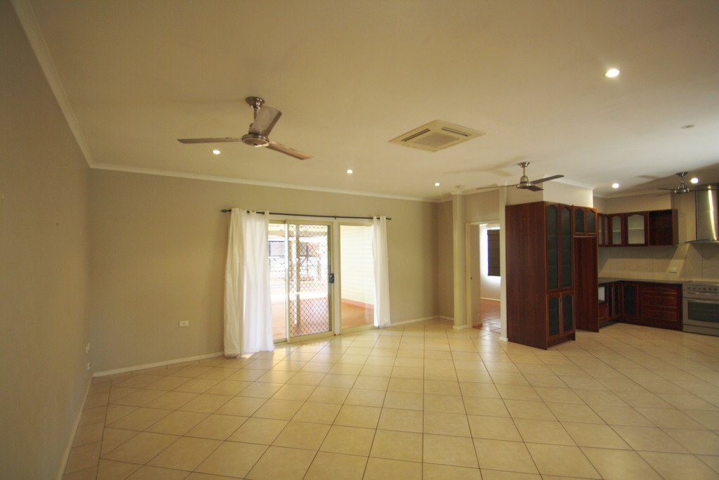 15 Howe Drive CABLE BEACH 5