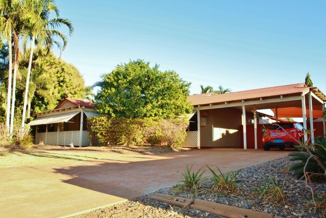 15 Howe Drive CABLE BEACH 2