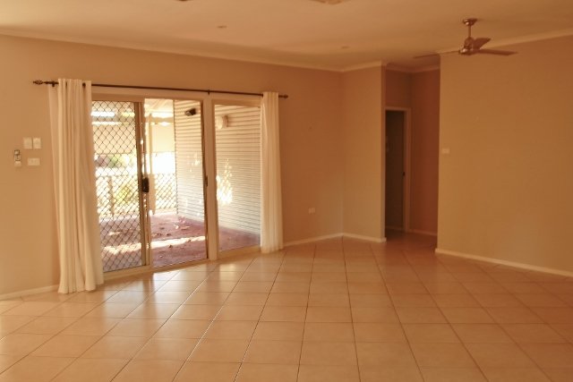 15 Howe Drive CABLE BEACH 5