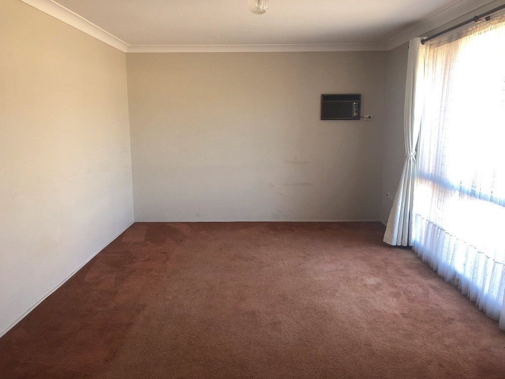 15 Hughes Avenue PENRITH 5