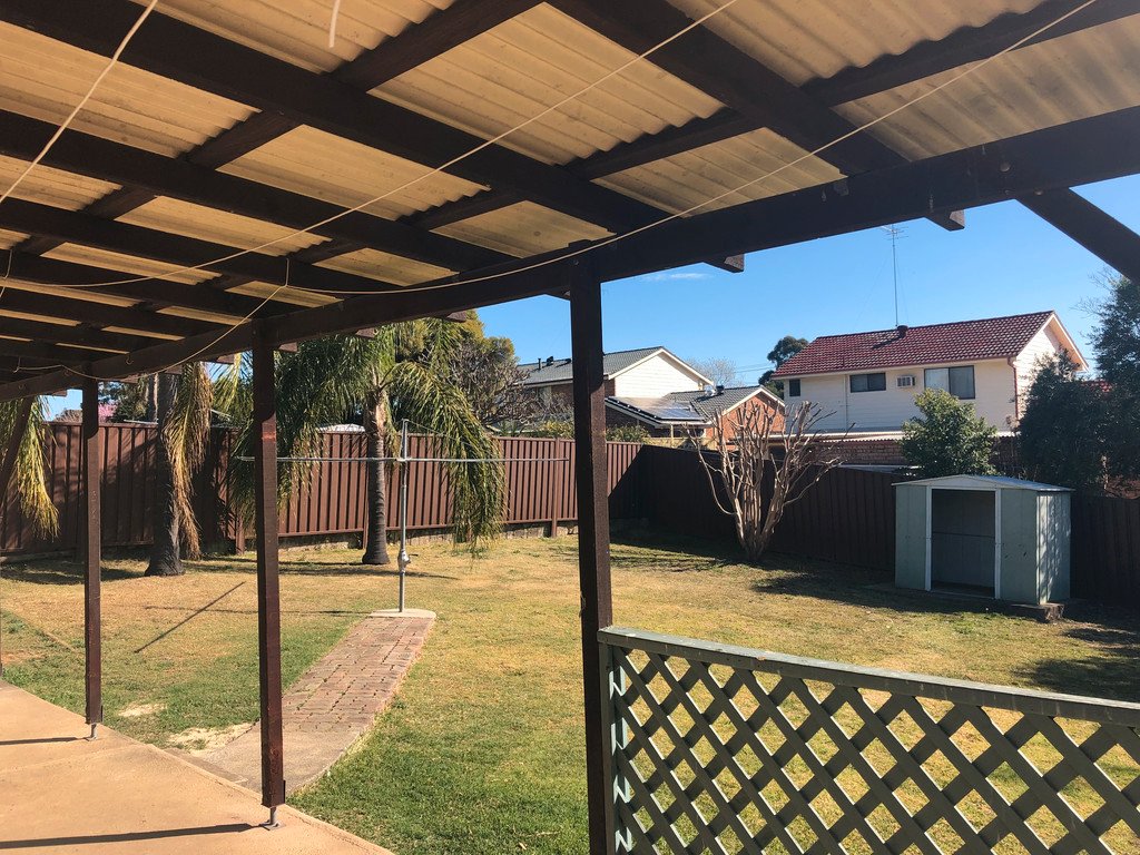 15 Hughes Avenue PENRITH 11