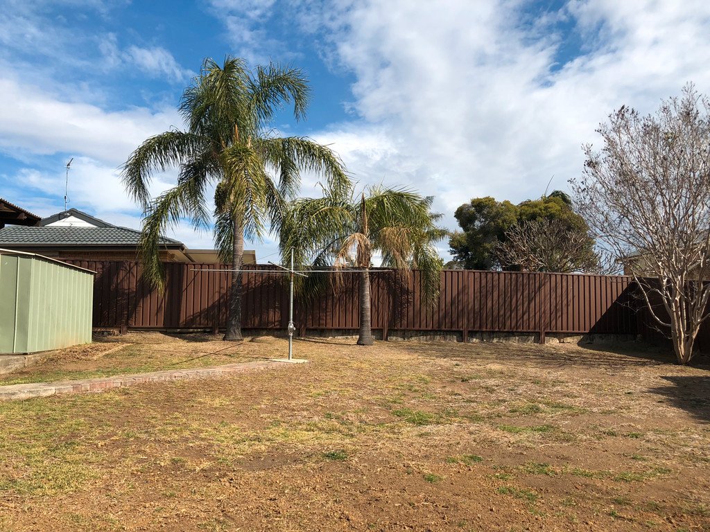 15 Hughes Avenue PENRITH 8