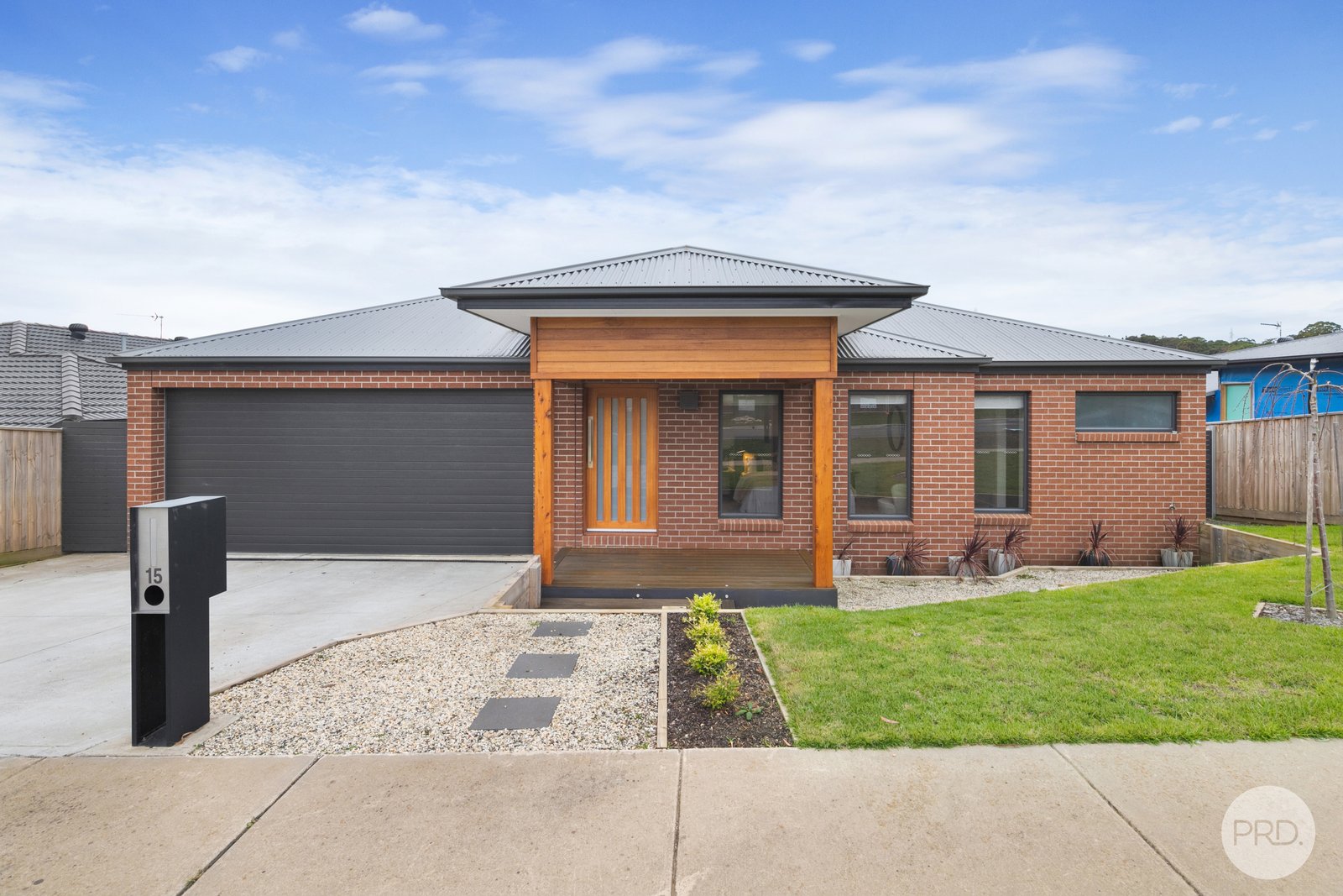 15 Illana Street BROWN HILL 1
