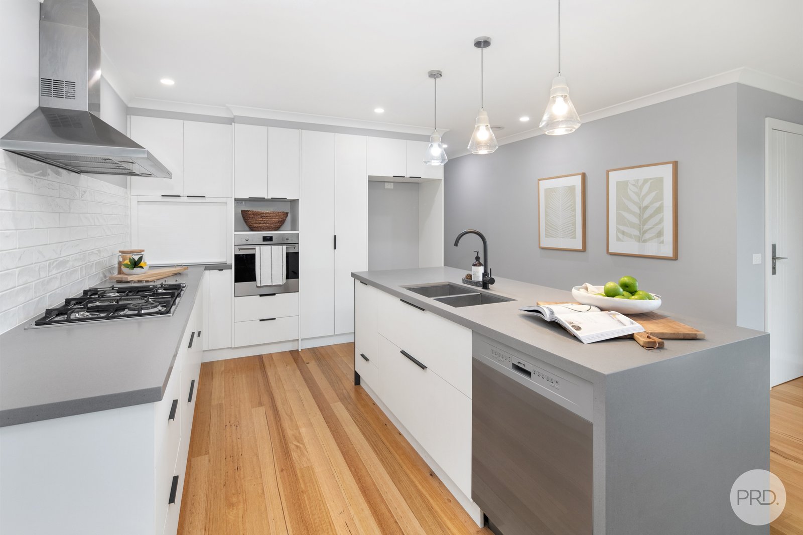15 Illana Street BROWN HILL 3