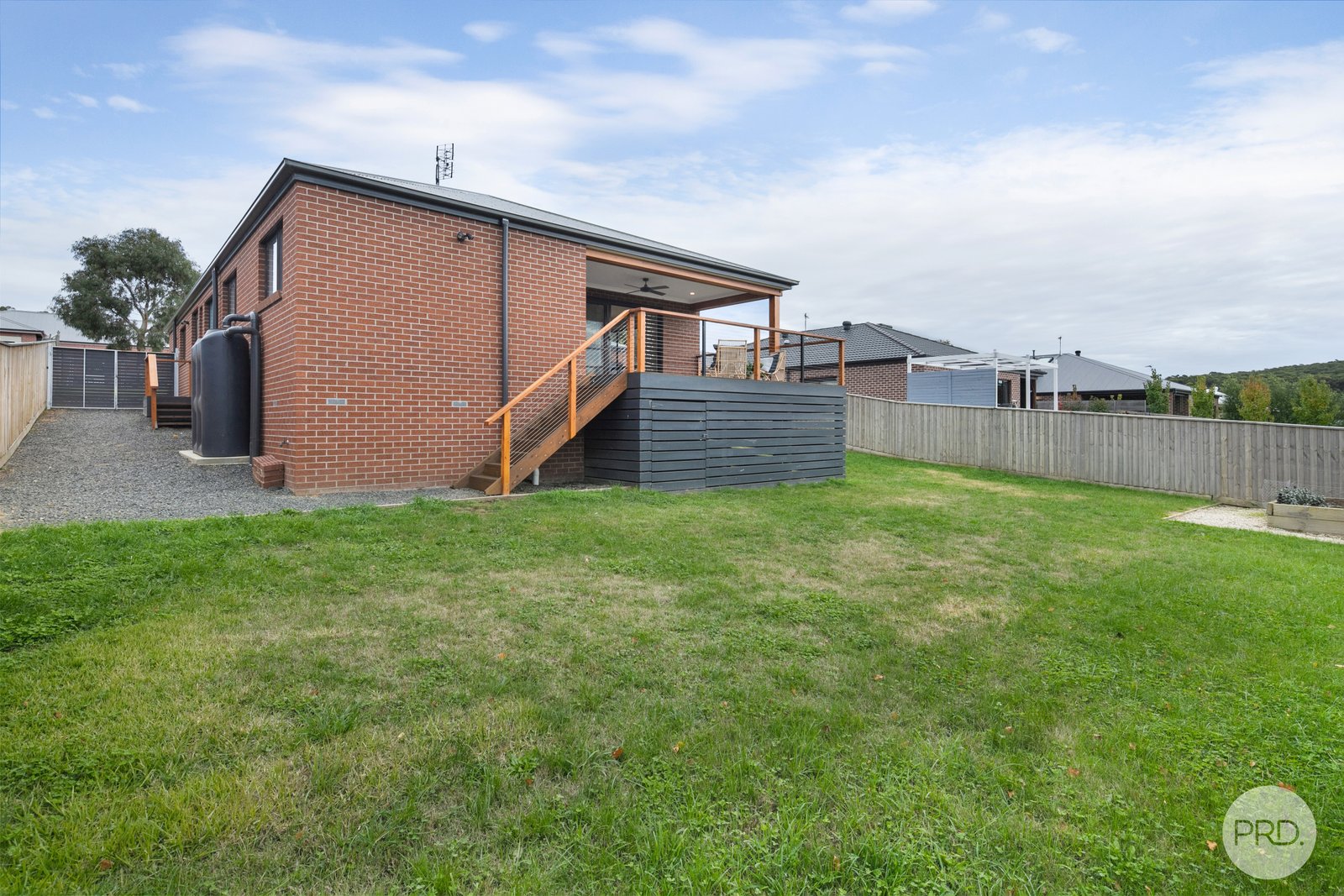 15 Illana Street BROWN HILL 13