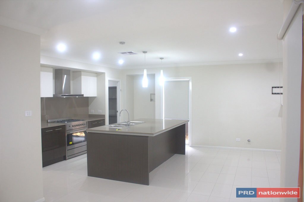 15 Islington St  DENHAM COURT 3