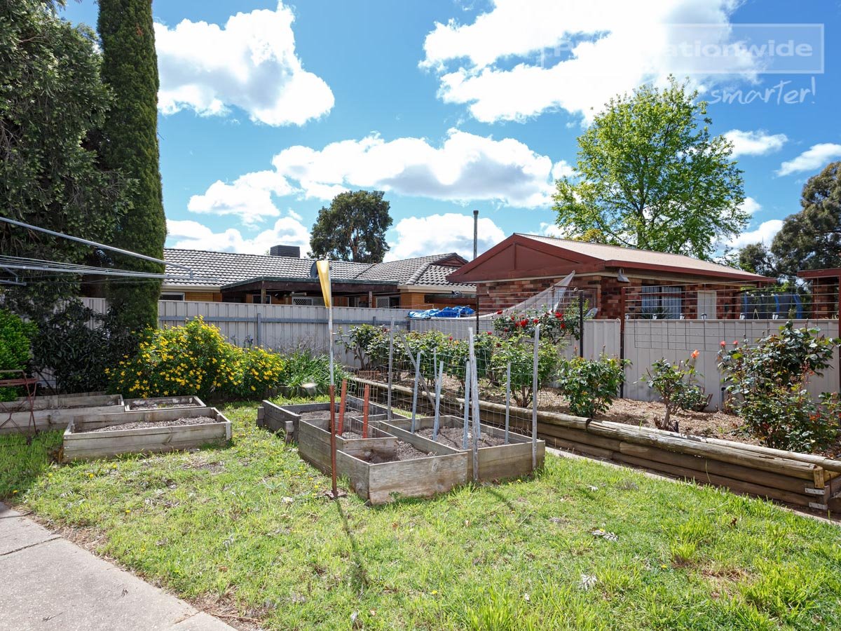 15 Jacaranda Drive LAKE ALBERT 11