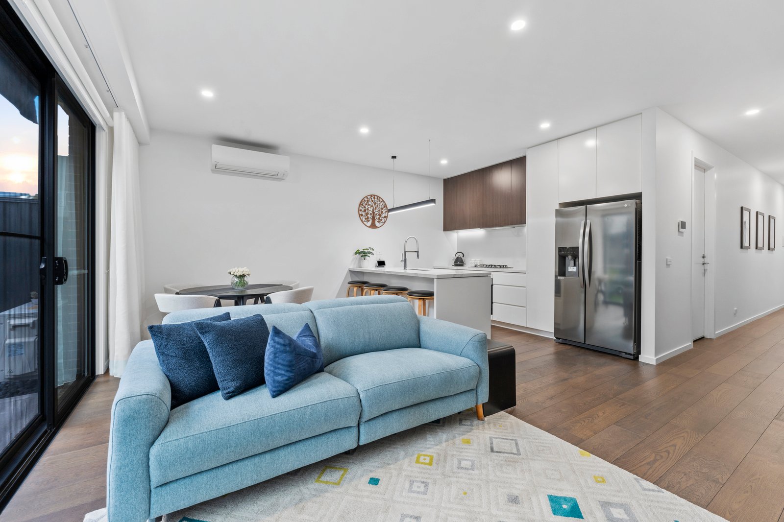 Gallery: 15 Jacaranda Lane