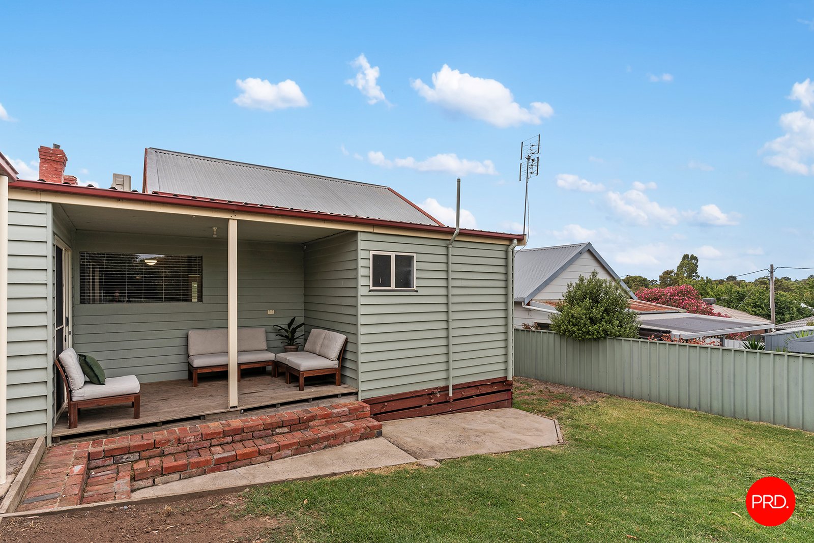 15 Jackson Street, LONG GULLY VIC 3550