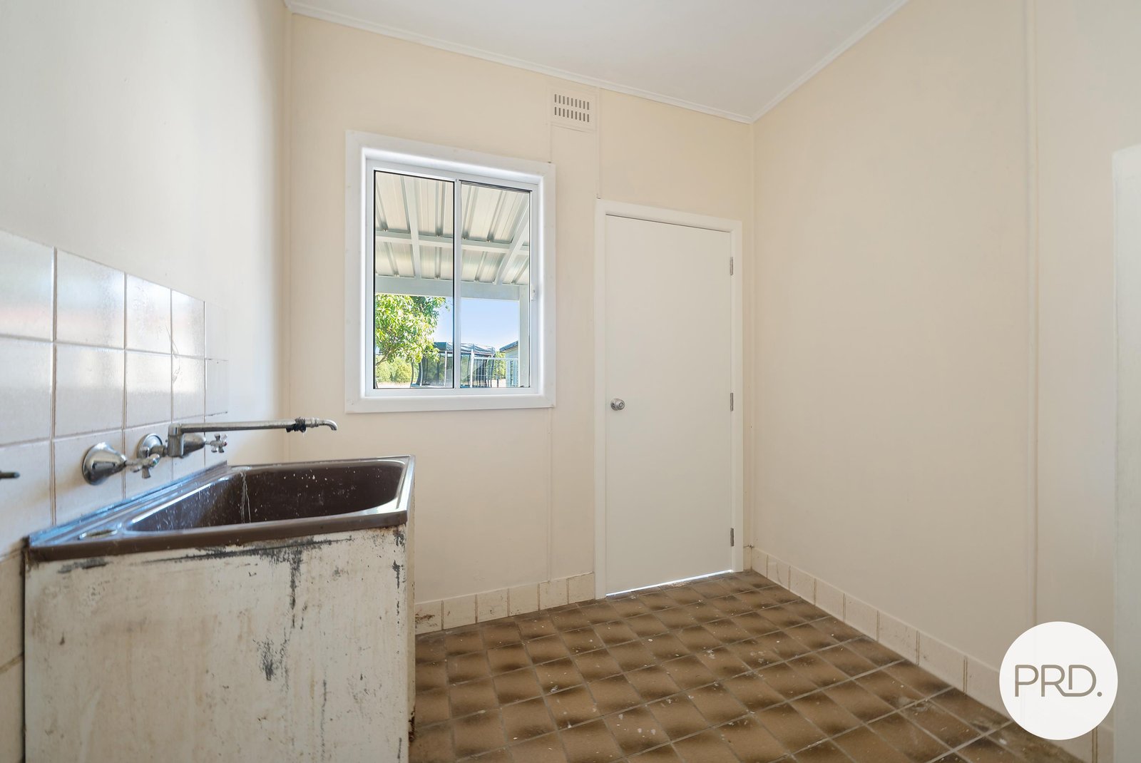 15 James Street MOORLAND 9