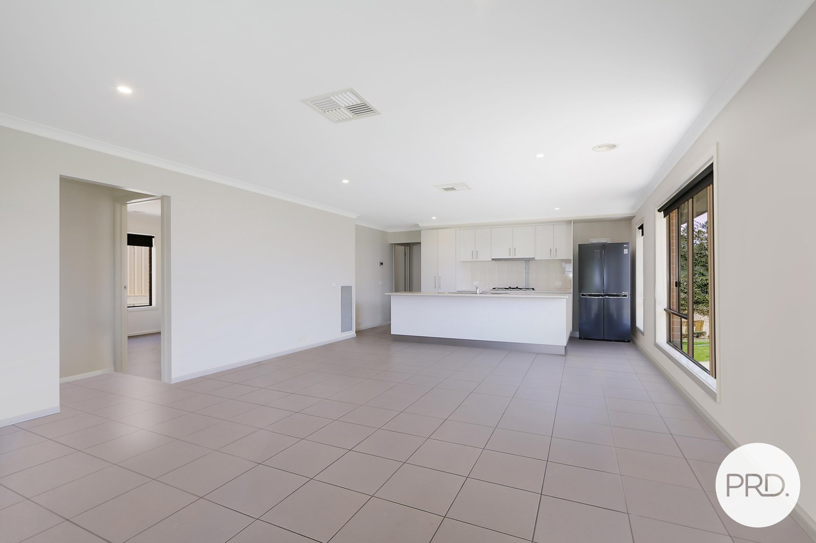 15 Jensen Crescent WODONGA 4