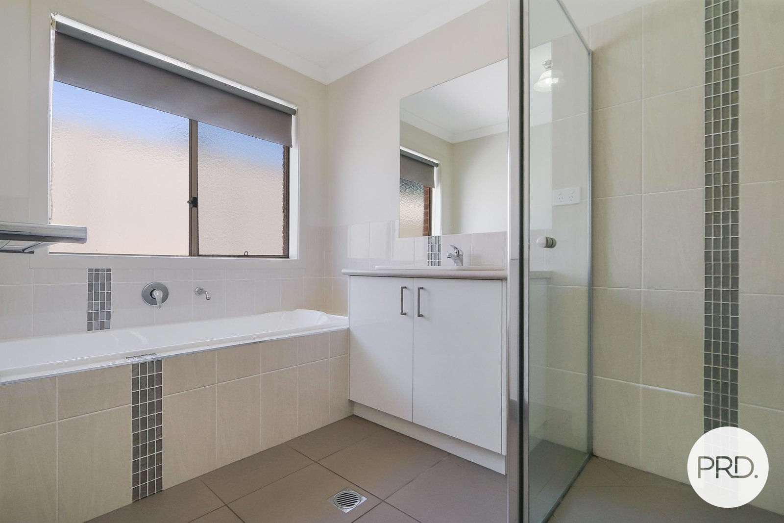 15 Jensen Crescent WODONGA 12