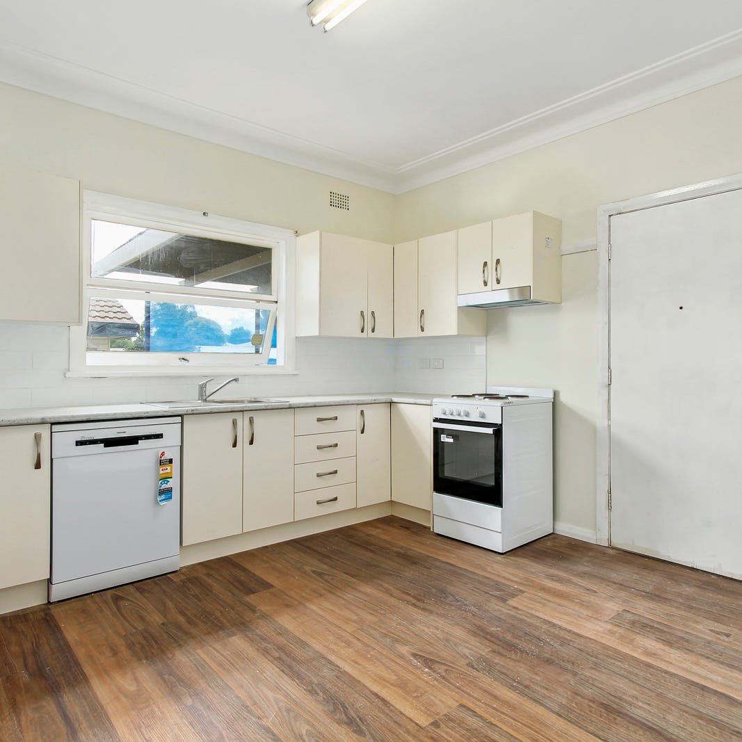 15 Jill Street SOUTH TAMWORTH 3