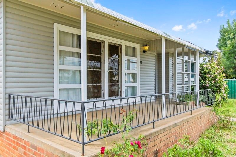 15 Jill Street SOUTH TAMWORTH 9