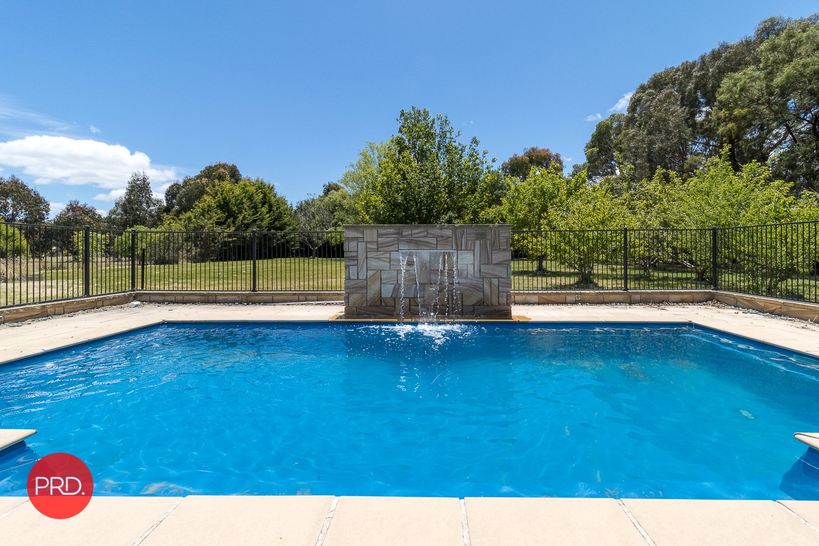 15 John Dwyer Crescent BUNGENDORE 24