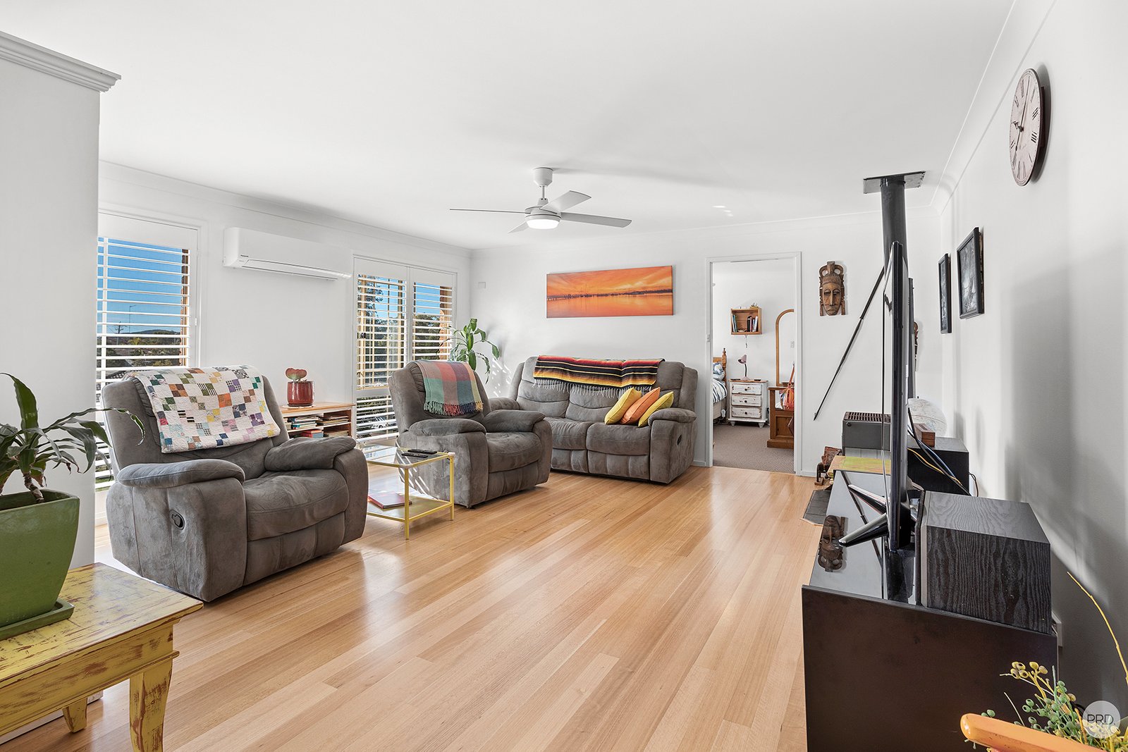 15 Kanimbla Drive SALAMANDER BAY 4