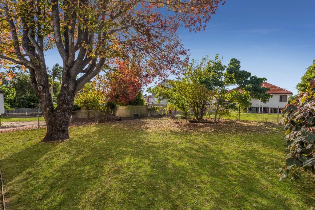 15 Kembla Street WAVELL HEIGHTS 13