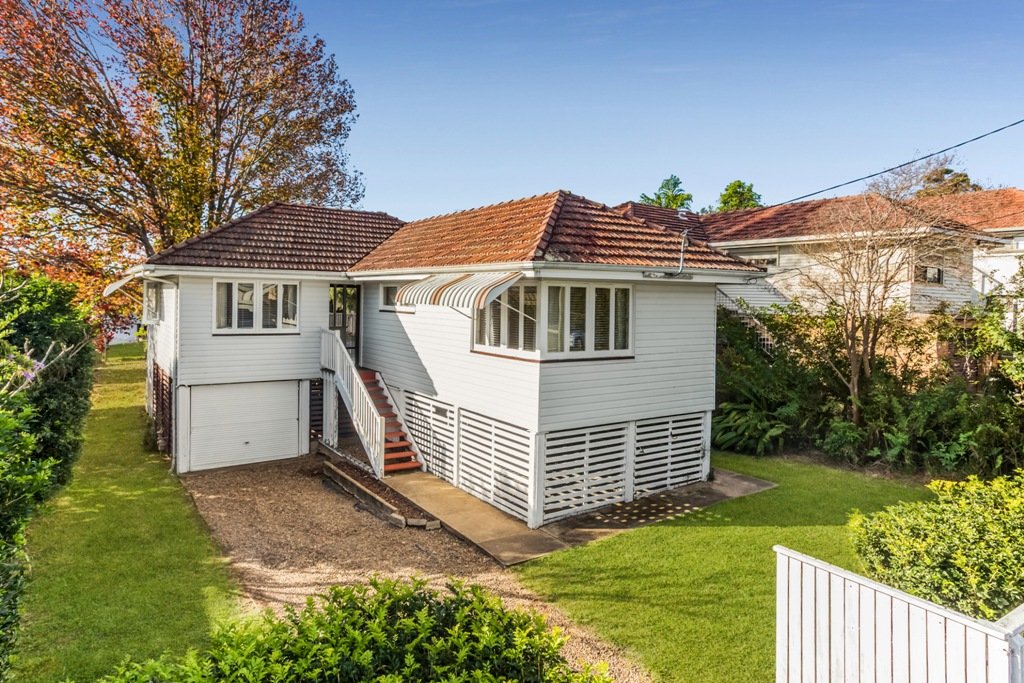 15 Kembla Street WAVELL HEIGHTS 15