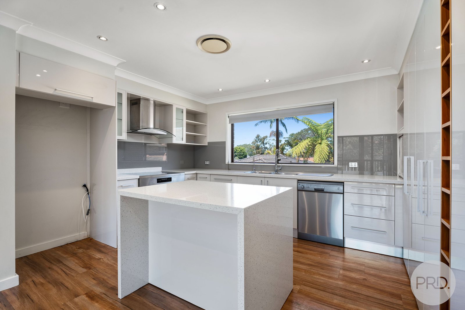15 Kemp Street SALAMANDER BAY 5