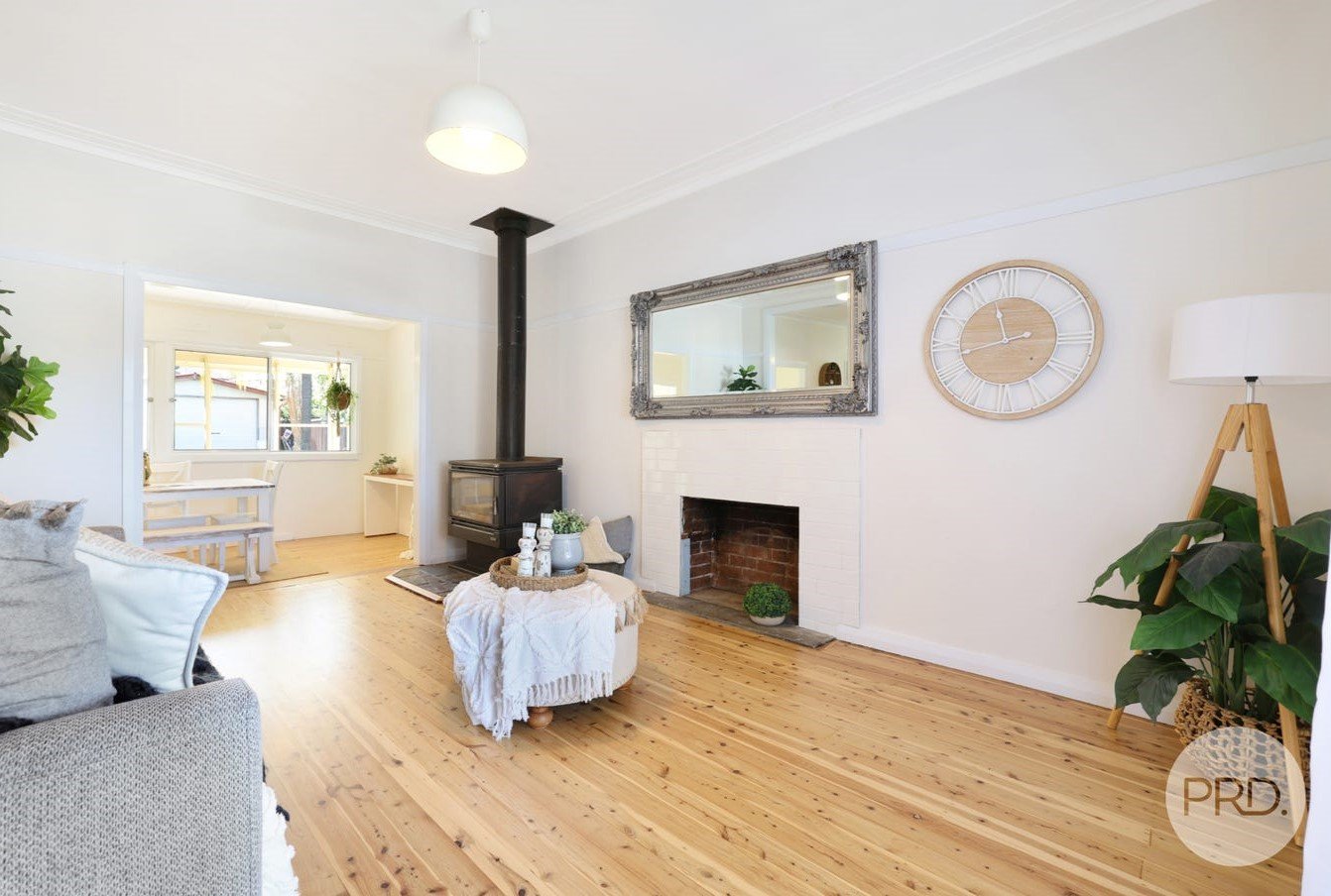 15 Kent Street TAMWORTH 5