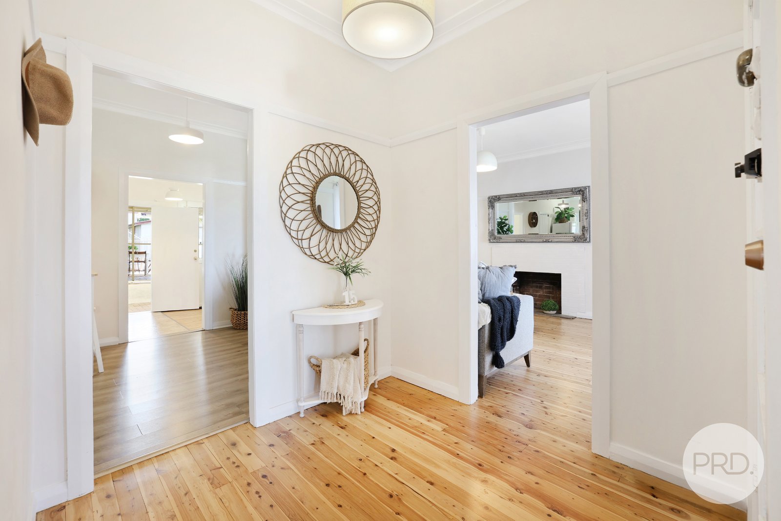 15 Kent Street TAMWORTH 4