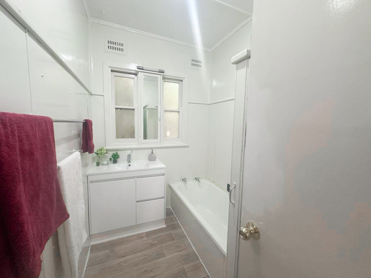 15 Kent Street TUMBARUMBA 10