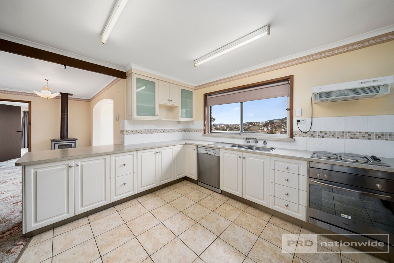 15 Kinarra Crescent CHIGWELL 4