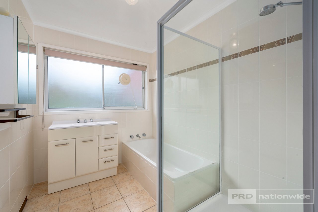 15 Kinarra Crescent CHIGWELL 13
