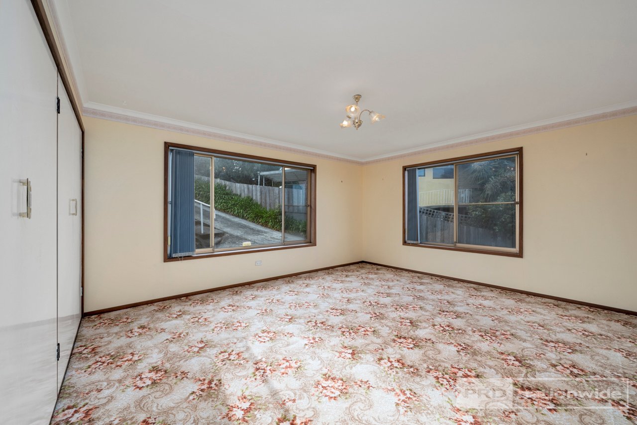 15 Kinarra Crescent CHIGWELL 14