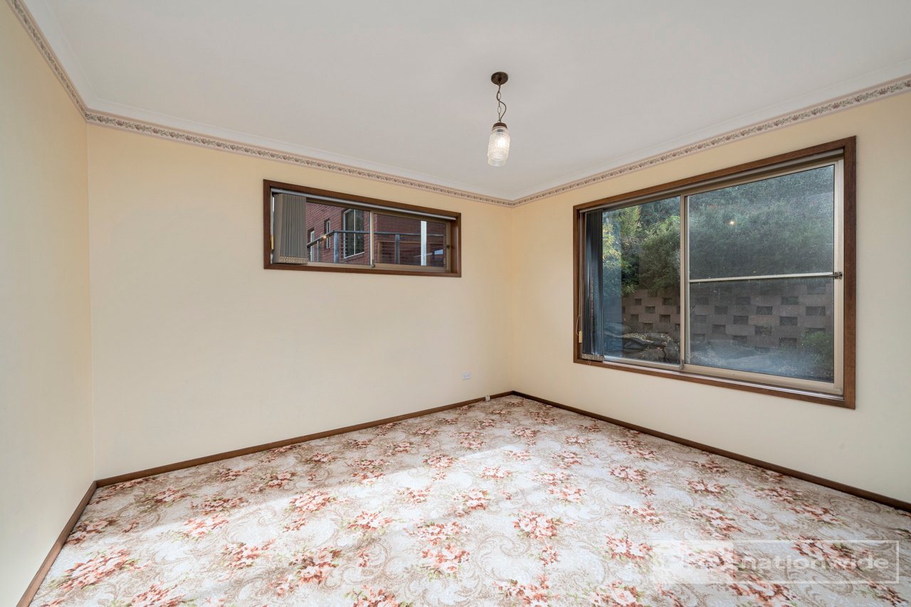 15 Kinarra Crescent CHIGWELL 16