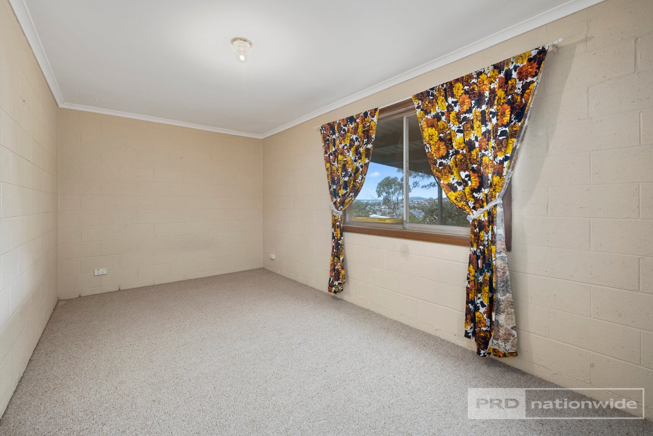 15 Kinarra Crescent CHIGWELL 18