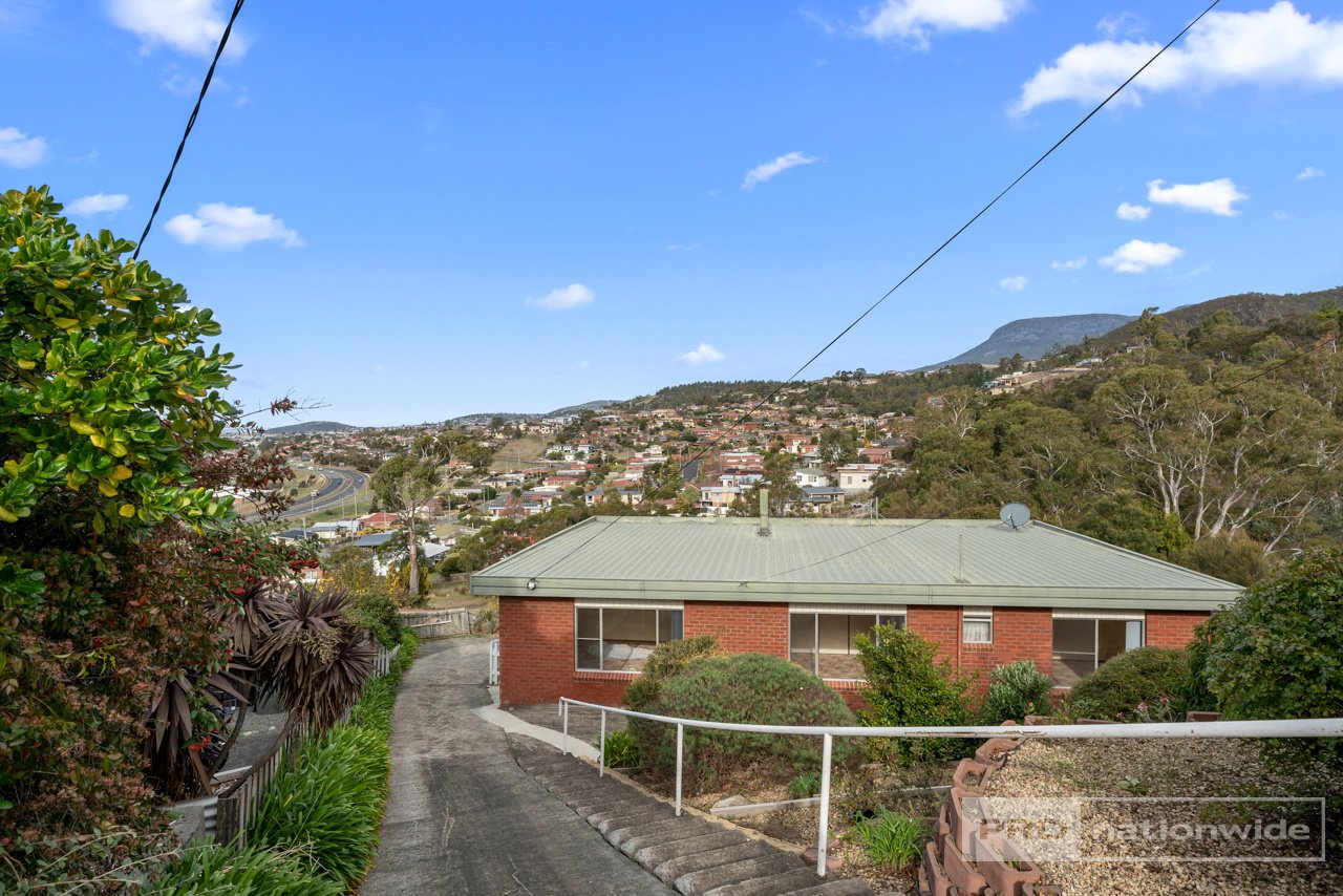 15 Kinarra Crescent CHIGWELL 20