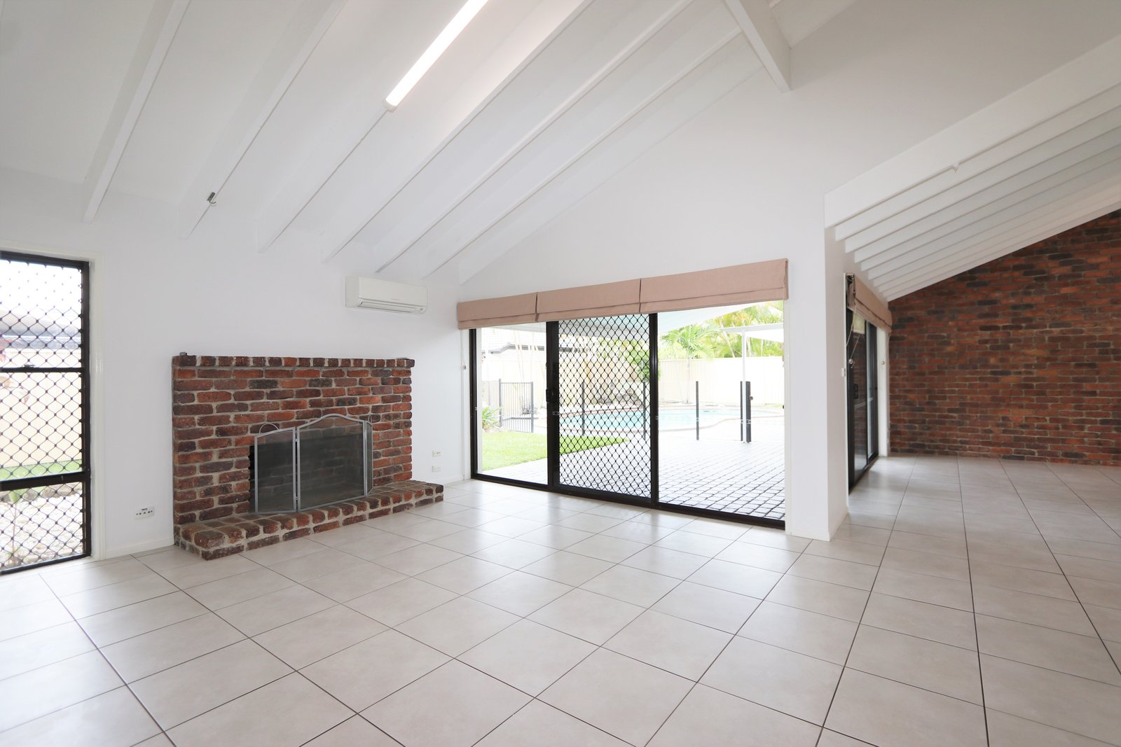 15 Kincardine Drive BENOWA 4