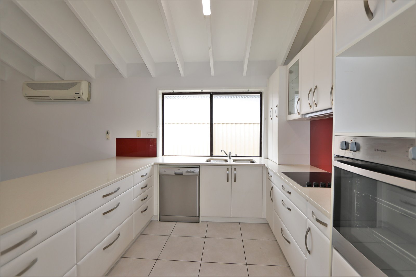 15 Kincardine Drive BENOWA 9