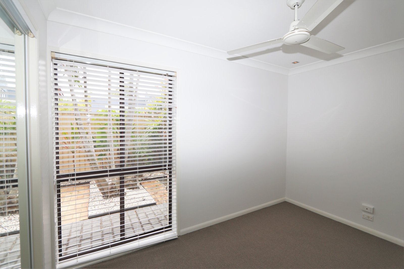 15 Kincardine Drive BENOWA 14