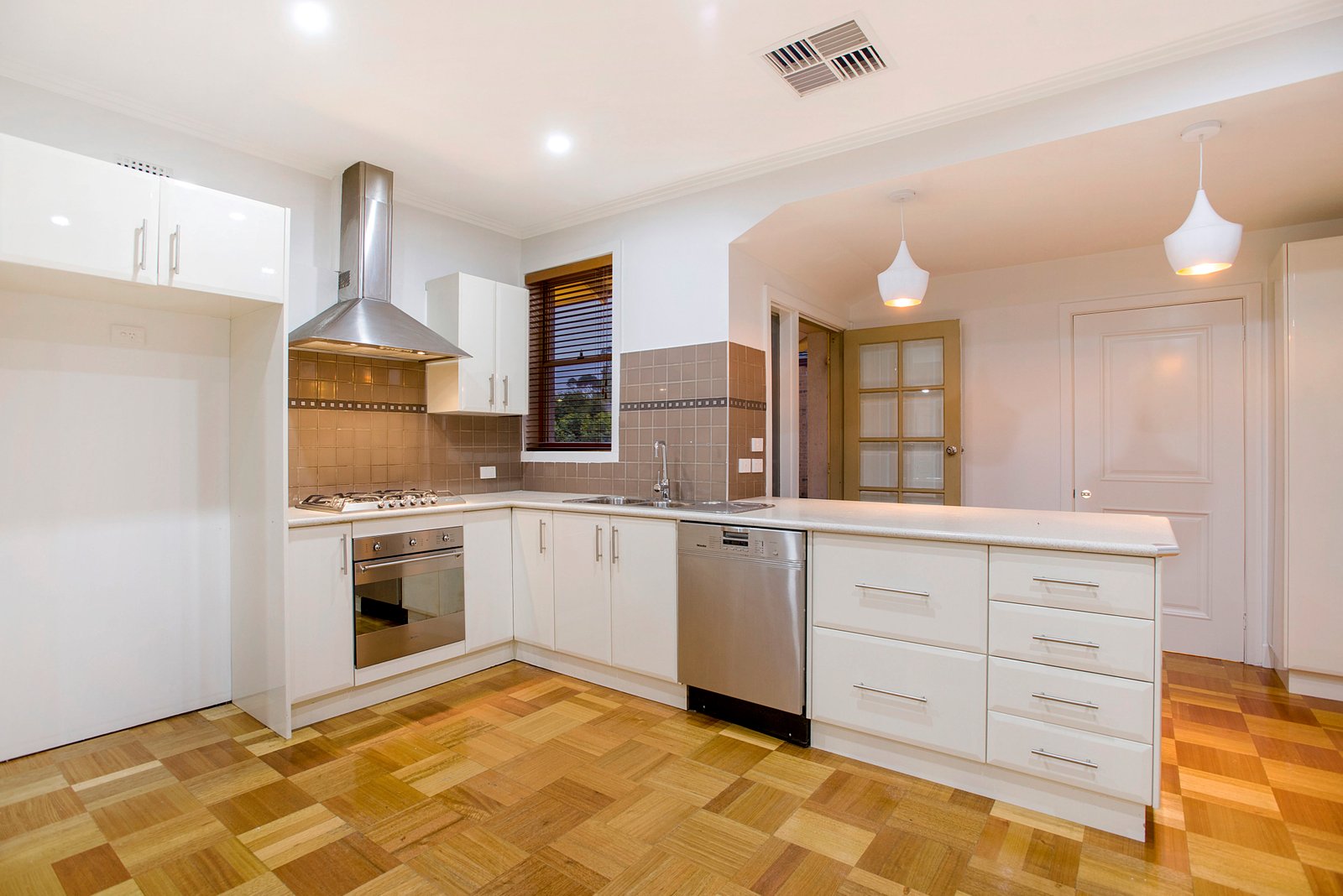 Gallery: 1/5 Kinross Street