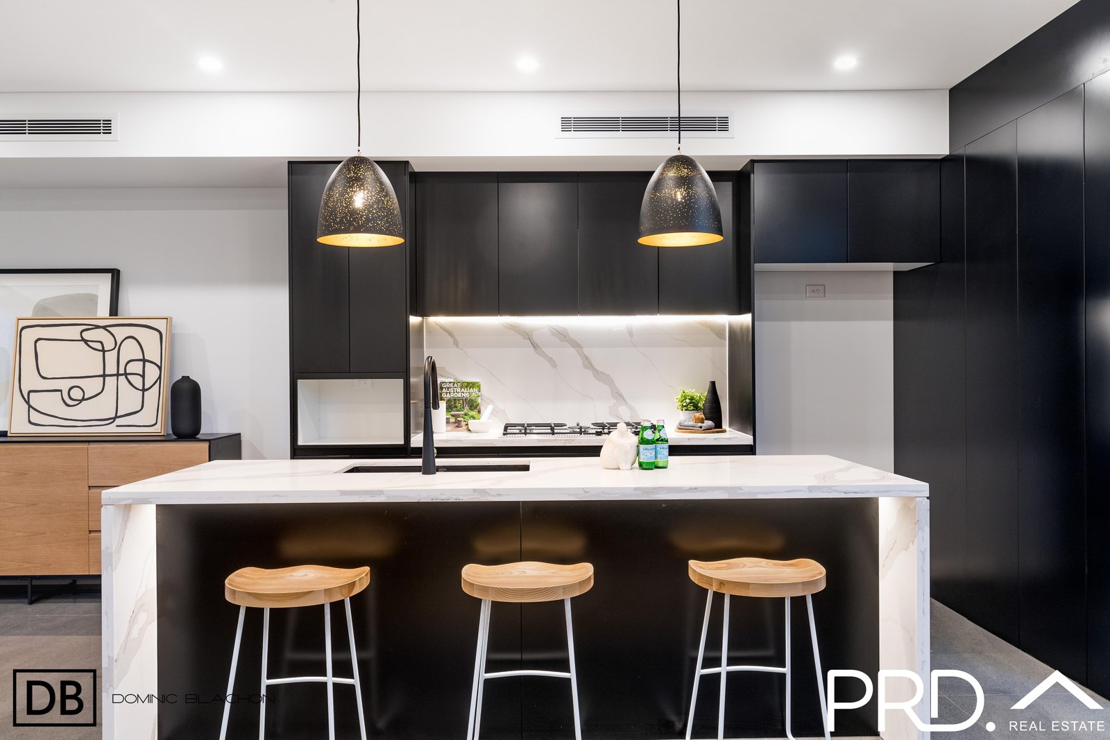 15 Kiora Street PANANIA 3