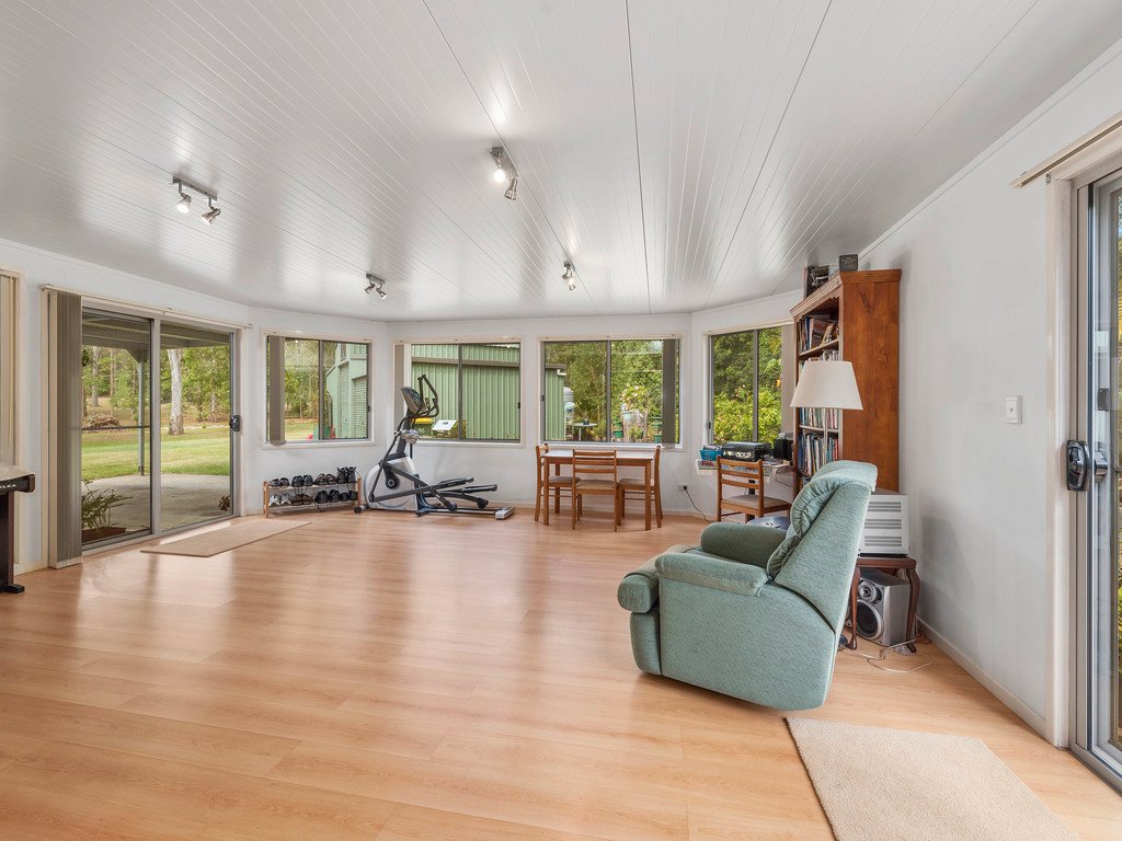 15 Kookaburra Drive GLENREAGH 9