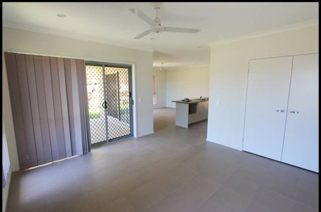 15 Koolivoo Parade BOYNE ISLAND 2