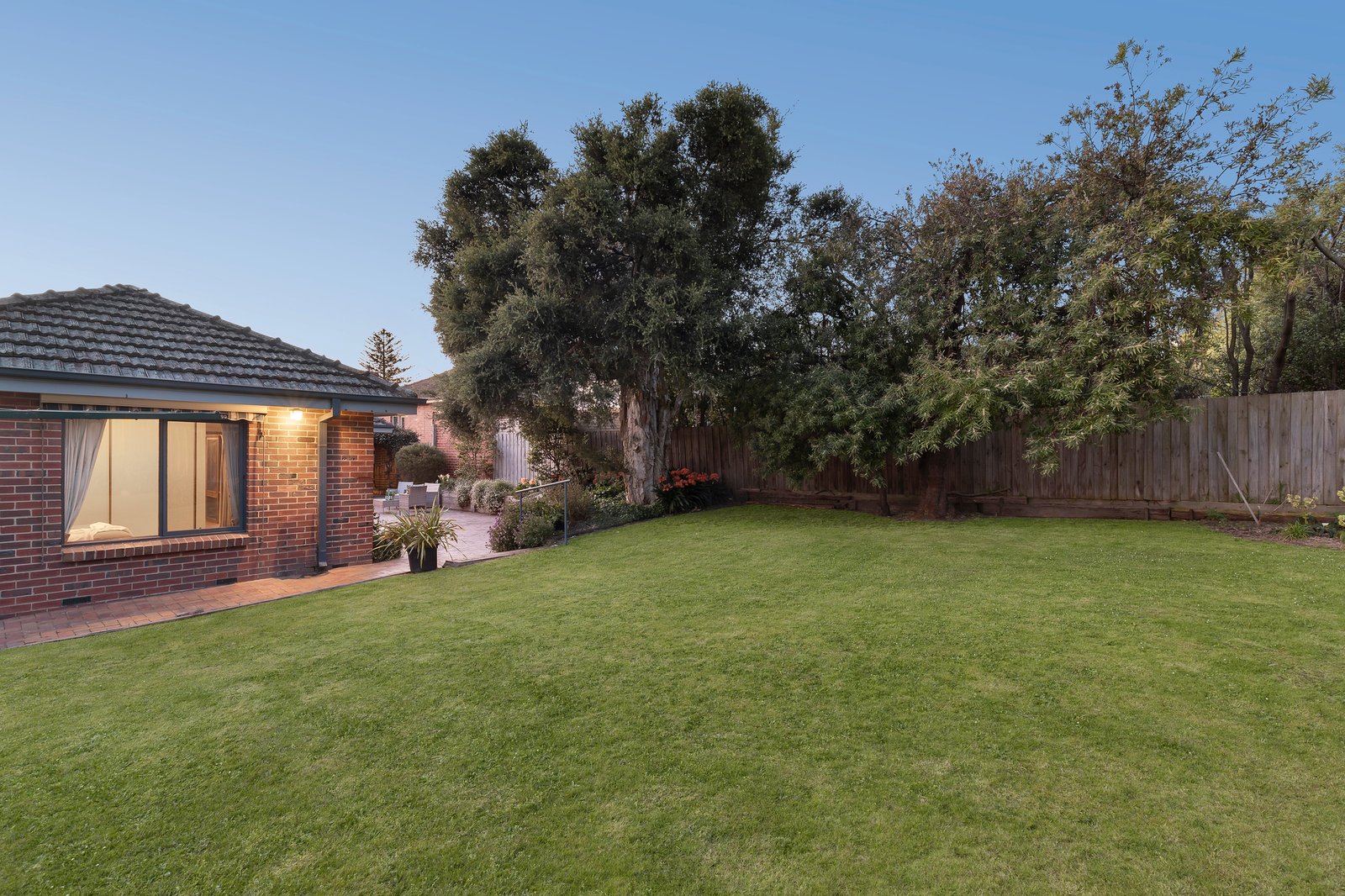 15 Lambourne Street, Surrey Hills, 3127