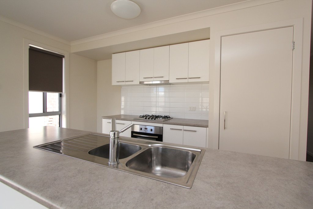 15 Lancaster Street ALFREDTON 3