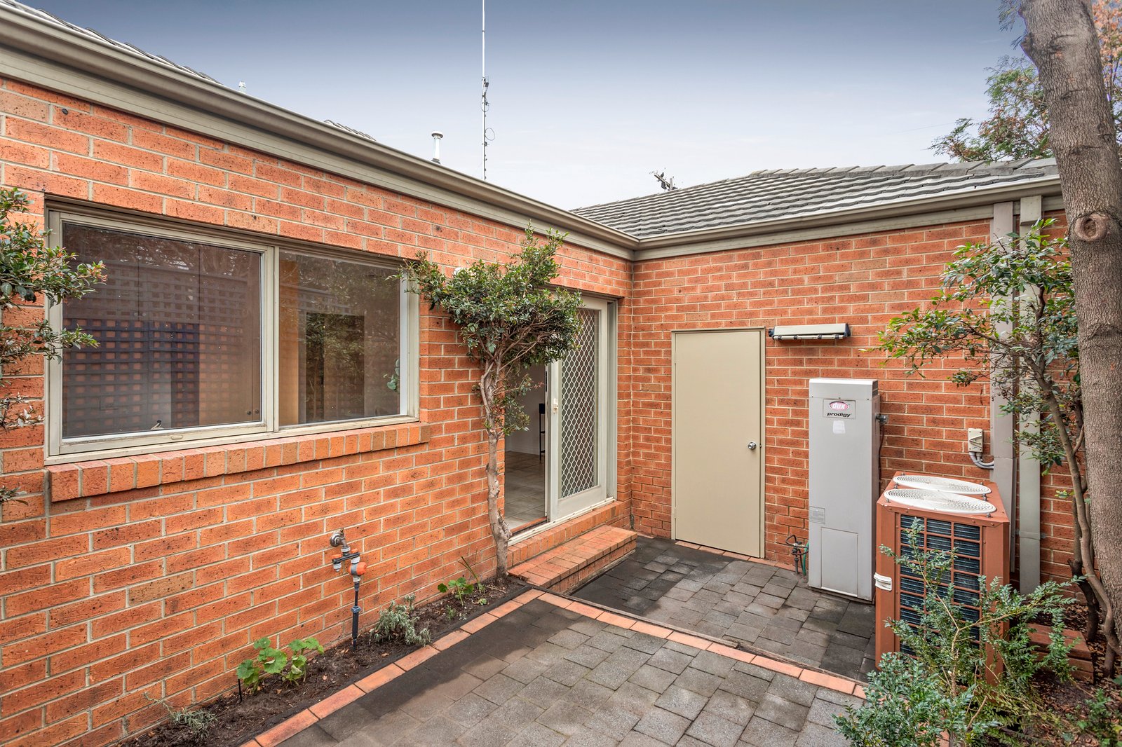 Real Estate and Property in 1/5 Latrobe Street, Caulfield South, VIC