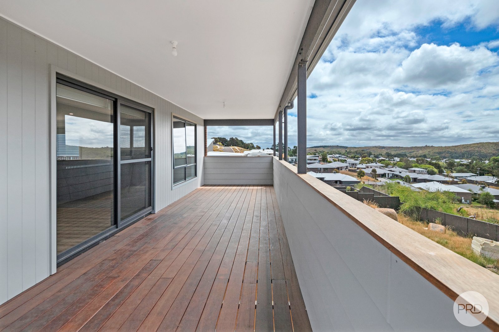 15 Lautaret Road BROWN HILL 3