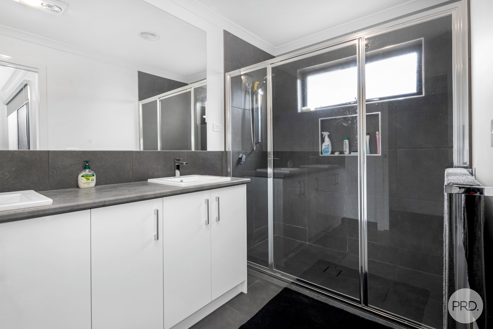 15 Lautaret Road BROWN HILL 4
