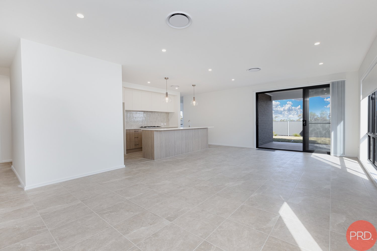 15 Leenan Drive CHISHOLM 9
