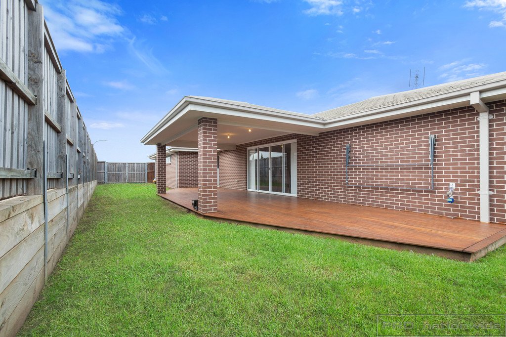 15 Legendary Circuit GILLIESTON HEIGHTS 17