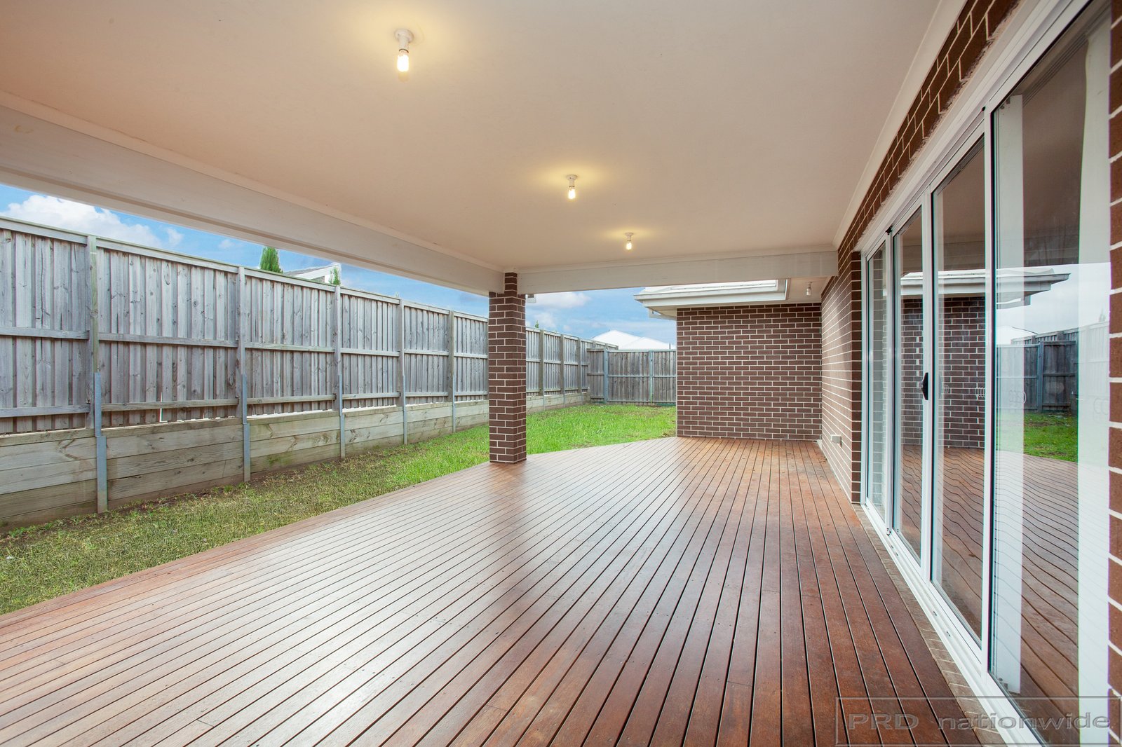 15 Legendary Circuit GILLIESTON HEIGHTS 16