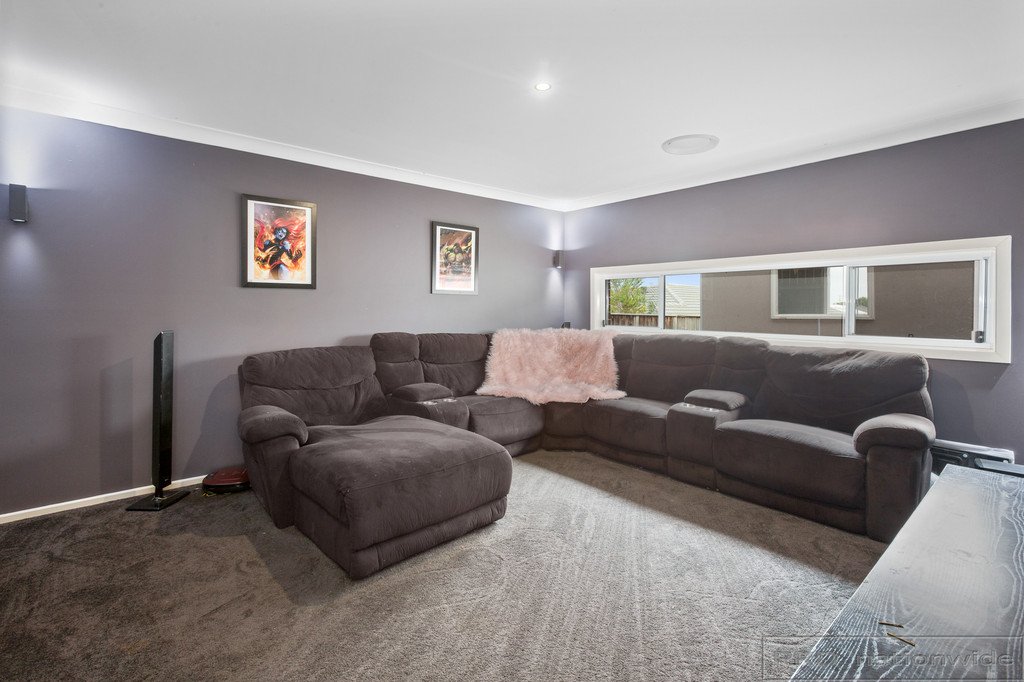 15 Legendary Circuit GILLIESTON HEIGHTS 13