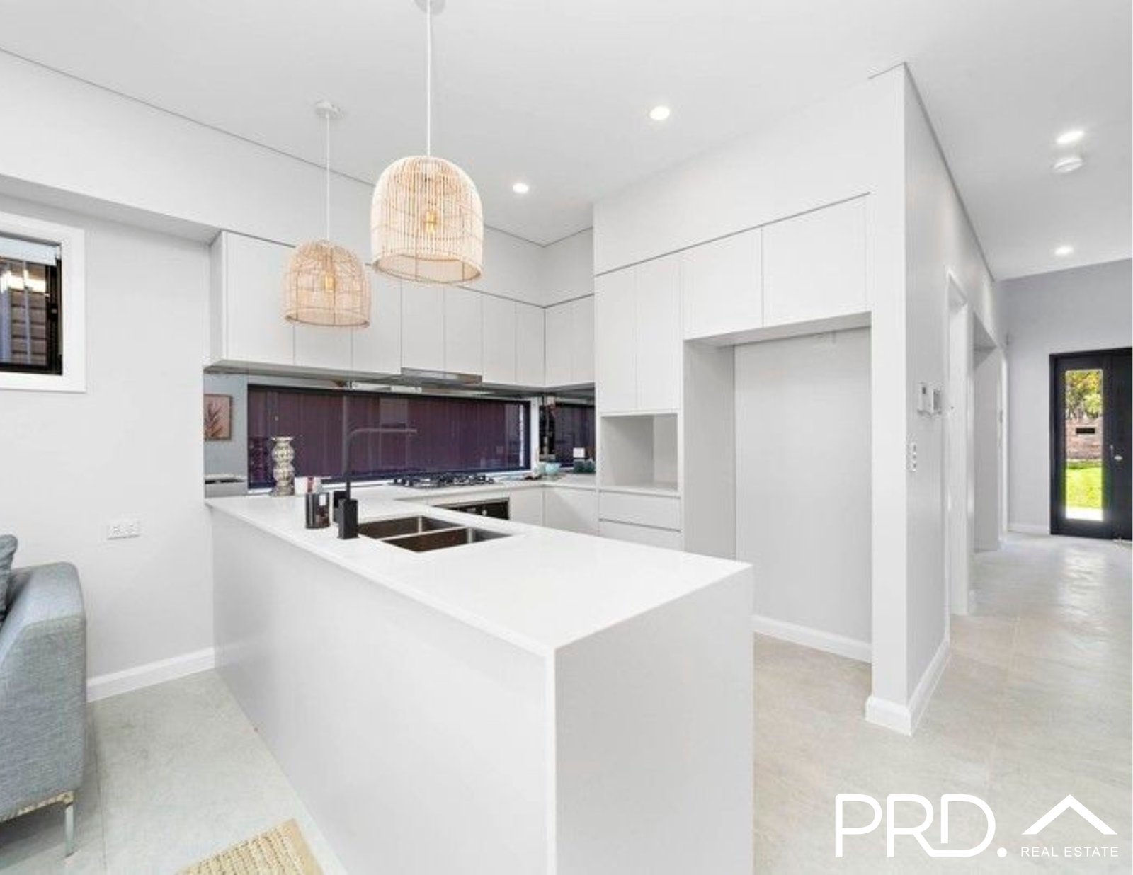 15 Lehn Road EAST HILLS 1